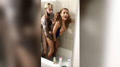 Man fornicating super hottie in bathtub and filming